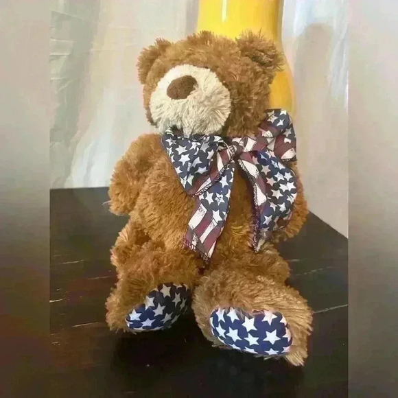TY Large Size Brown Bear.
American Flag Ribbon.
14” Bear.
GUC - Picture 1 of 7